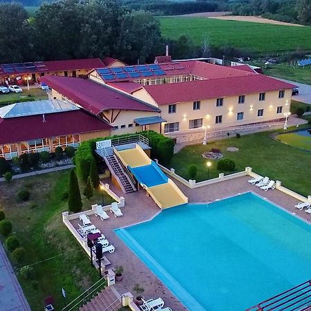 Ligetalja Termal Hotel Peneszlek Exterior photo