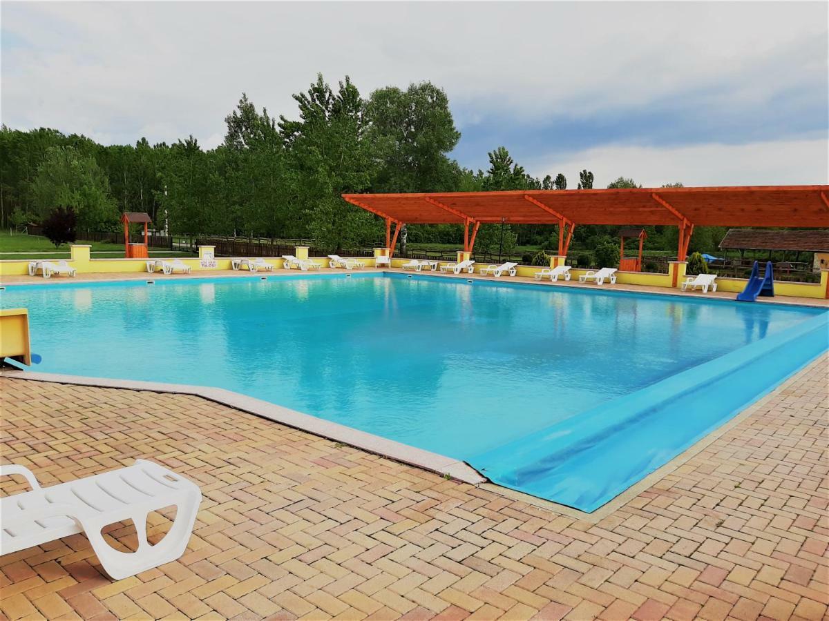 Ligetalja Termal Hotel Peneszlek Exterior photo