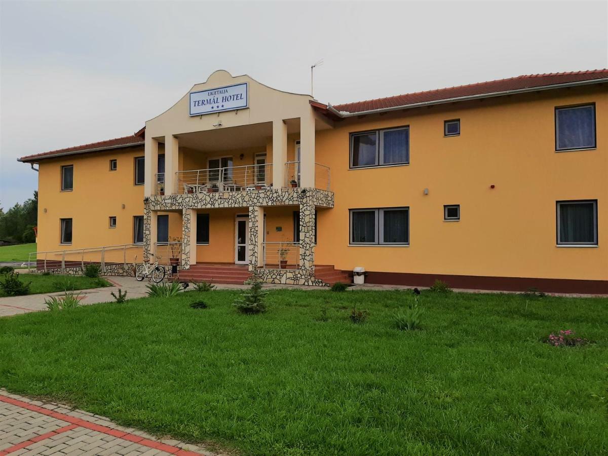 Ligetalja Termal Hotel Peneszlek Exterior photo