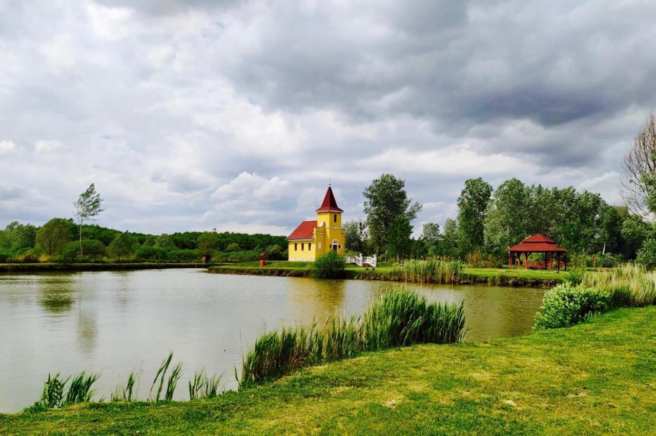 Ligetalja Termal Hotel Peneszlek Exterior photo