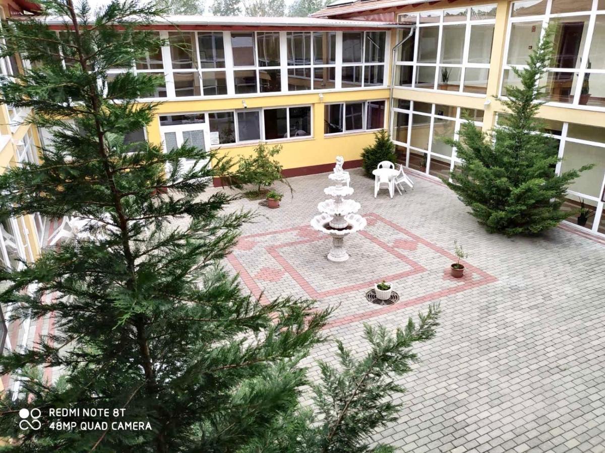 Ligetalja Termal Hotel Peneszlek Exterior photo